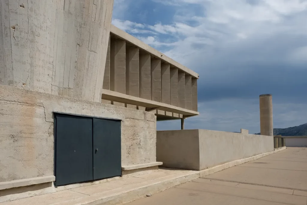 Photographie d'un immeuble Le Corbusier à  Marseille par Jacques Hamard
