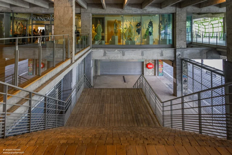 Audace architecturale contemporaine Paris — Cité de la Mode — Jacques Hamard