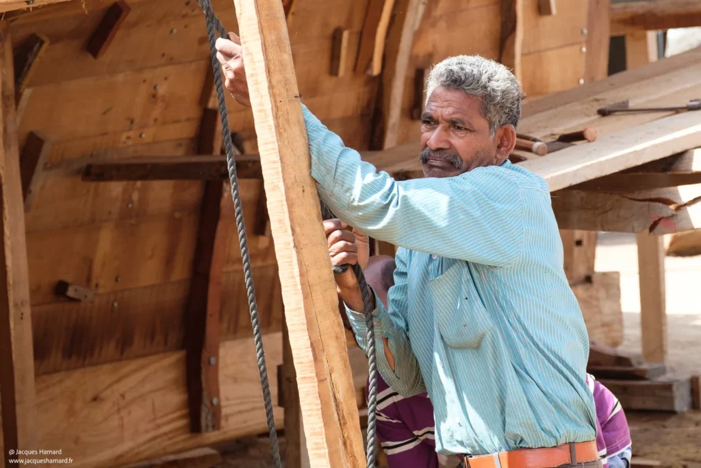 Artisan dans les chantiers navals par Jacques Hamard