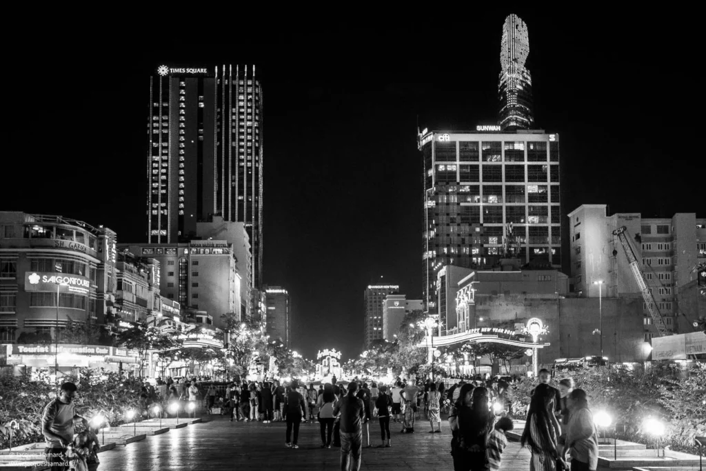 Ho Chi Minh Ville la nuit par Jacques Hamard