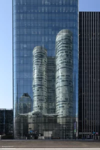 La Défense — géométrie et reflets — photographe architecture Jacques Hamard Paris