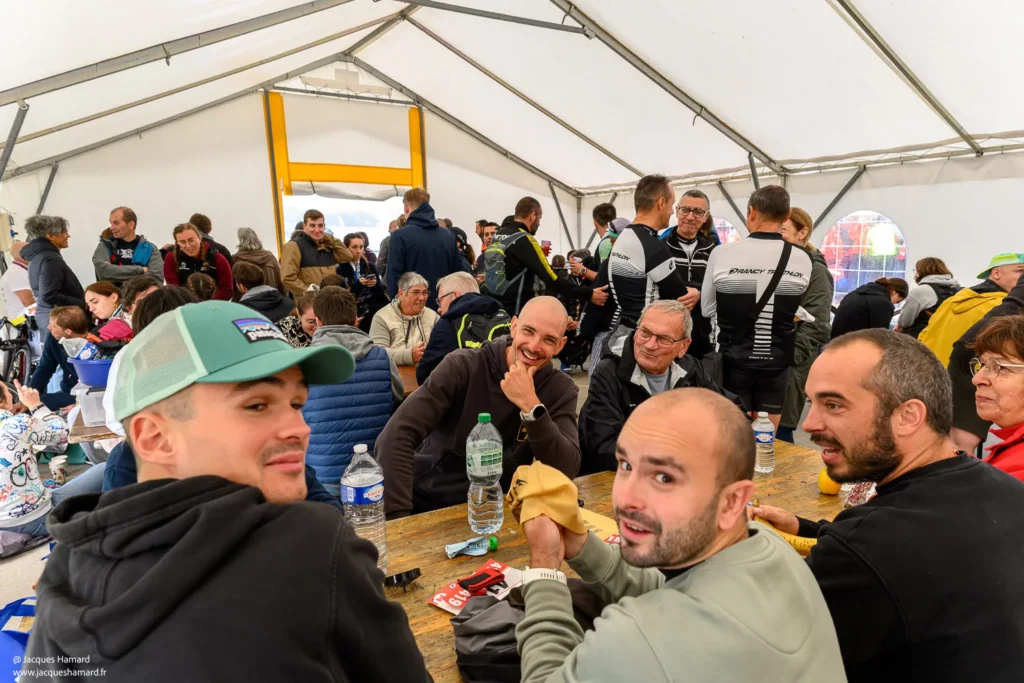 Moment convivial avant la course - La tension n'est pas encore présente