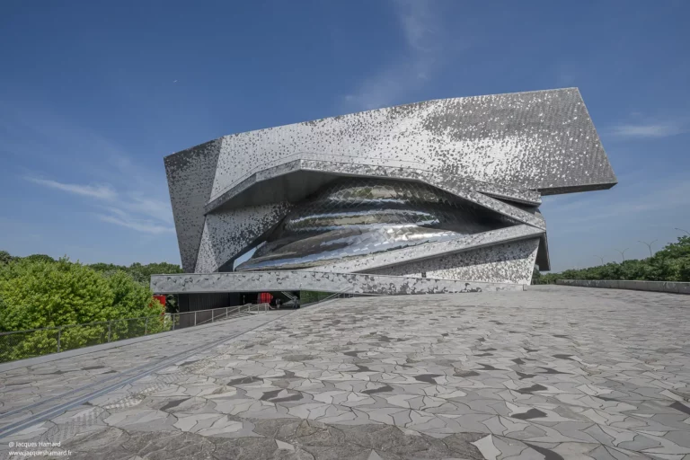 Philharmonie de Paris — vue d'ensemble façade aluminium — Jean Nouvel — Jacques Hamard photographe